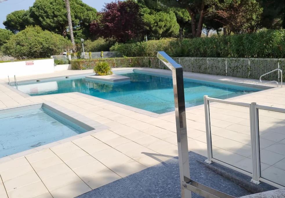 Superbe T2 Tout Confort 3 Etoiles, Entierement Renove Avec Piscine, Parking, Clim, Wifi, Netflix 라그랑모트 외부 사진